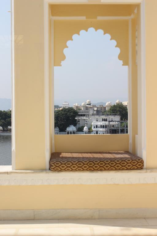 Raj Niwas Hotel Udaipur Exterior photo