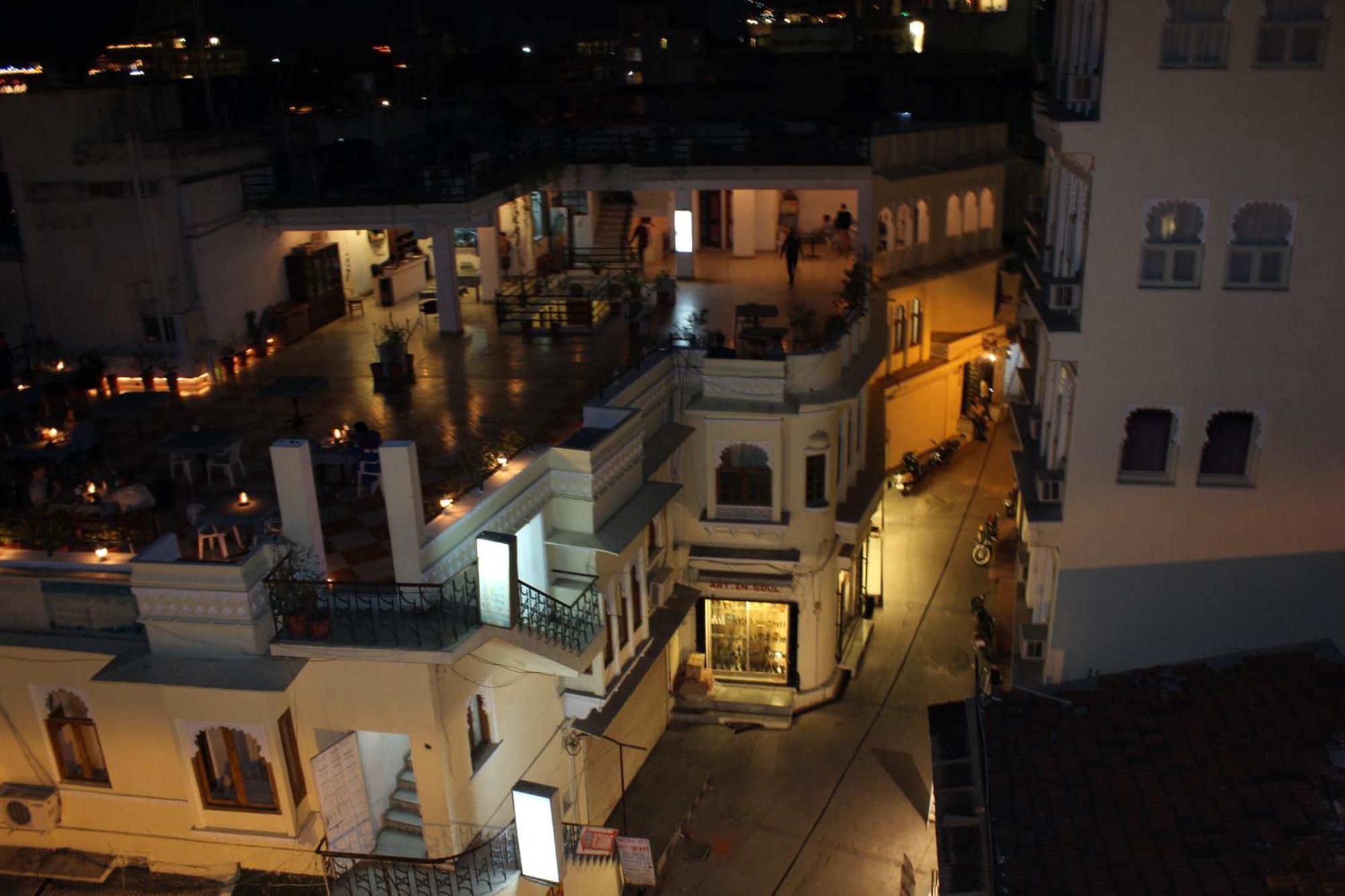 Raj Niwas Hotel Udaipur Exterior photo