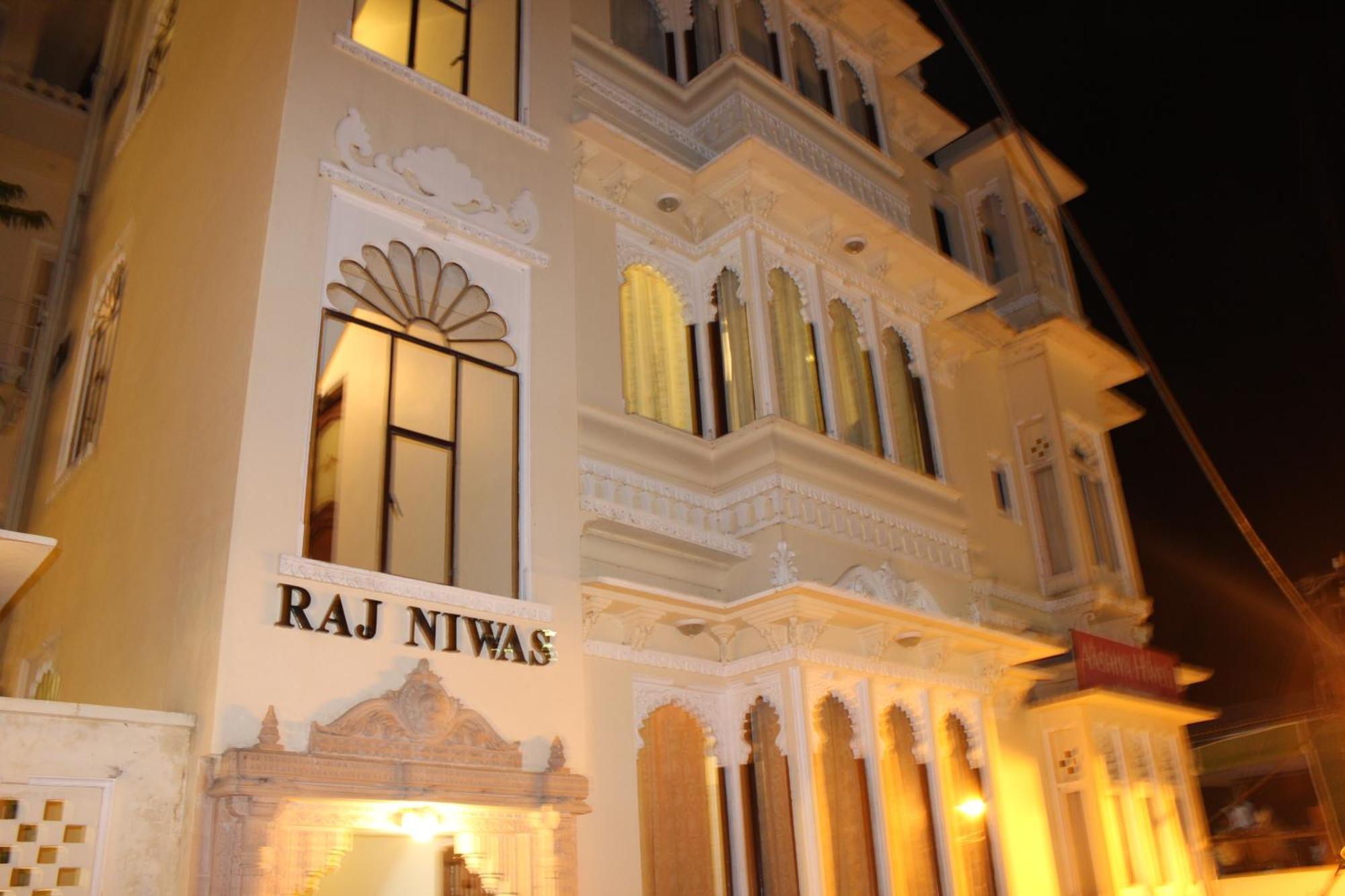 Raj Niwas Hotel Udaipur Exterior photo