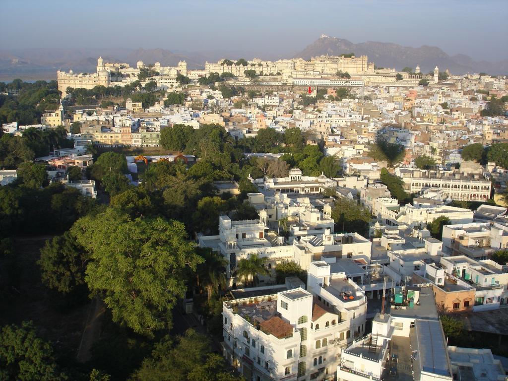 Raj Niwas Hotel Udaipur Exterior photo