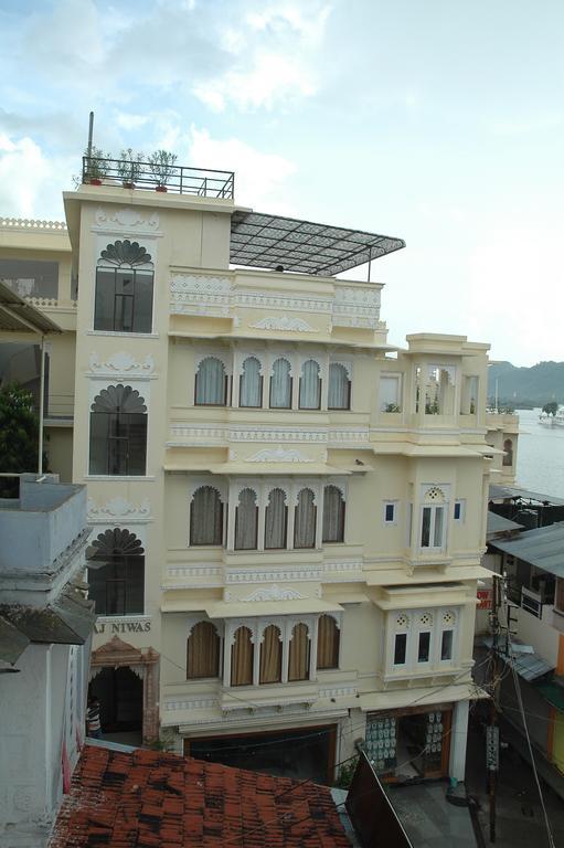 Raj Niwas Hotel Udaipur Exterior photo